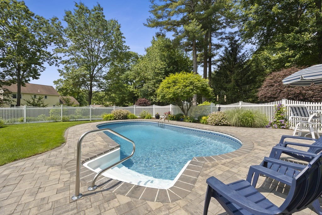 106 Tearall Road Raynham, MA 02767 - Photo 31 of 38 Gallery Image 31