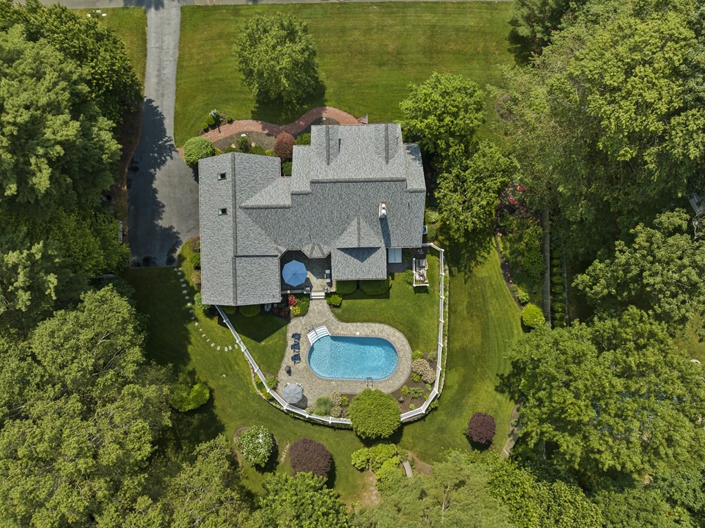 106 Tearall Road Raynham, MA 02767 - Photo 32 of 38 Gallery Image 32
