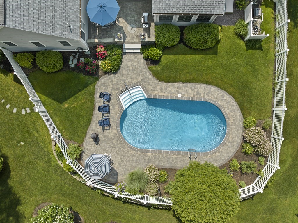 106 Tearall Road Raynham, MA 02767 - Photo 34 of 38 Gallery Image 34