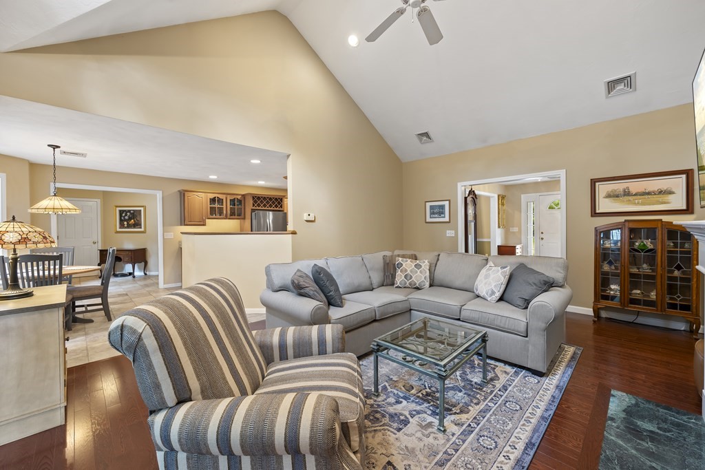 106 Tearall Road Raynham, MA 02767 - Photo 8 of 38 Gallery Image 8