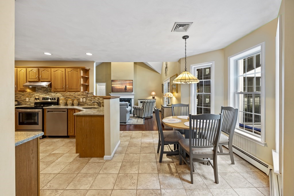106 Tearall Road Raynham, MA 02767 - Photo 9 of 38 Gallery Image 9