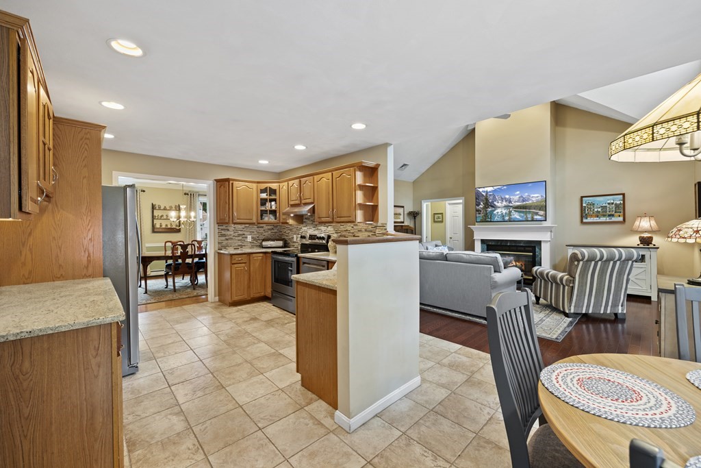 106 Tearall Road Raynham, MA 02767 - Photo 10 of 38 Gallery Image 10