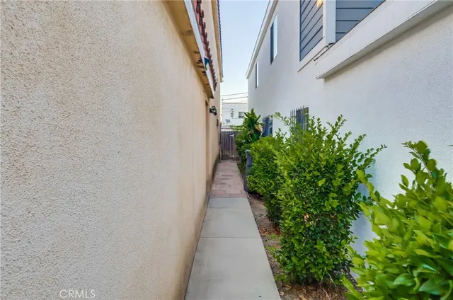 $698,000 | 2975 Fernwood Avenue, Lynwood, CA 90262