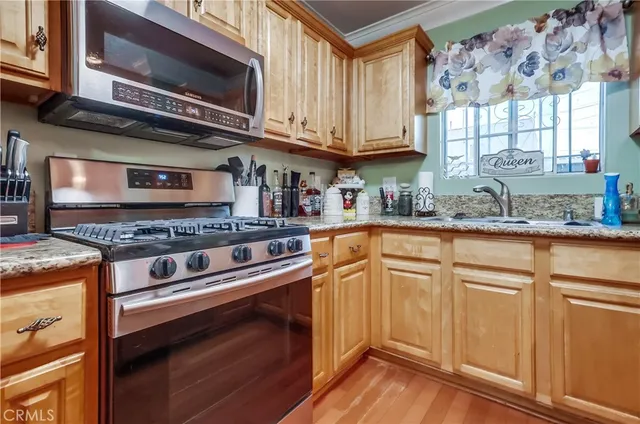 $698,000 | 2975 Fernwood Avenue, Lynwood, CA 90262