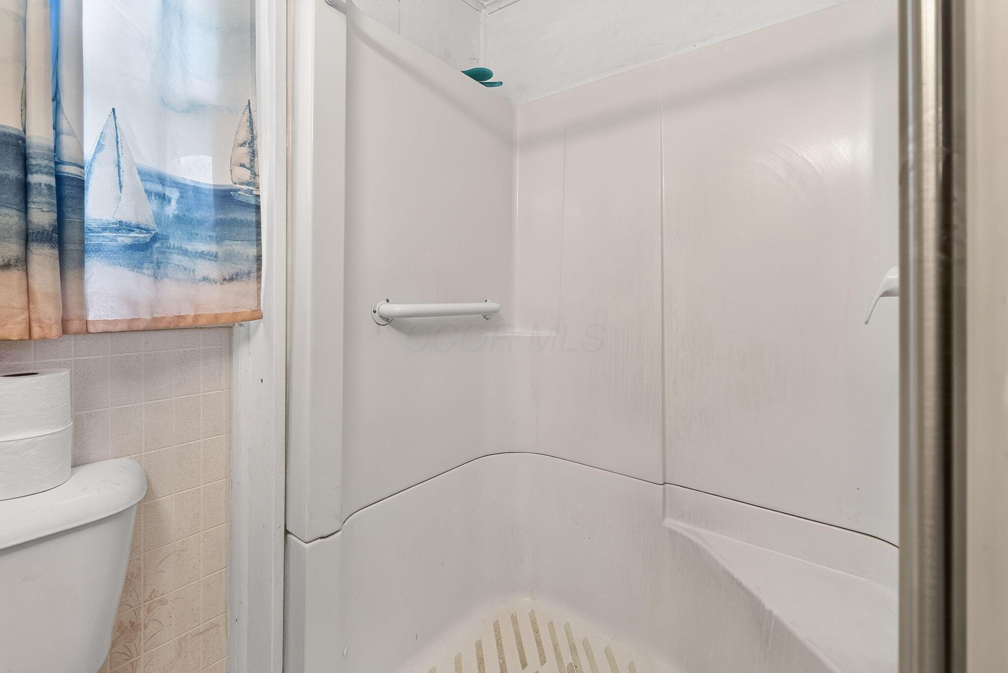 3725 Radnor Road Radnor, OH 43066 - Photo 29 of 68 3725 Radnor Rd (Interior)-12