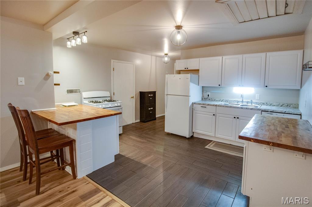 91 Stanley Road Cottage Hills, IL 62018 - Photo 15 of 59 Gallery Image 15