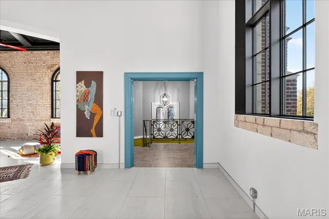 $4,250,000 | 1034 South Kings Highway Boulevard, St. Louis, MO 63110