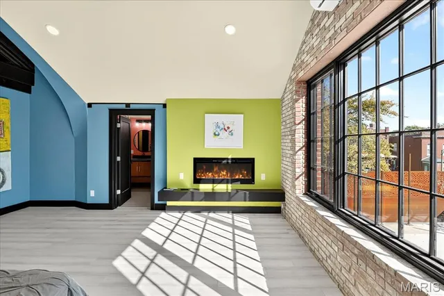 $4,250,000 | 1034 South Kings Highway Boulevard, St. Louis, MO 63110