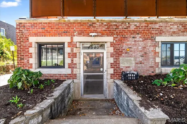 $4,250,000 | 1034 South Kings Highway Boulevard, St. Louis, MO 63110