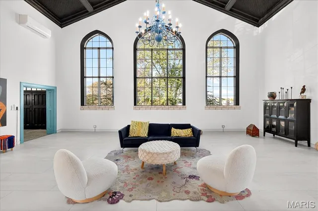 $4,250,000 | 1034 South Kings Highway Boulevard, St. Louis, MO 63110