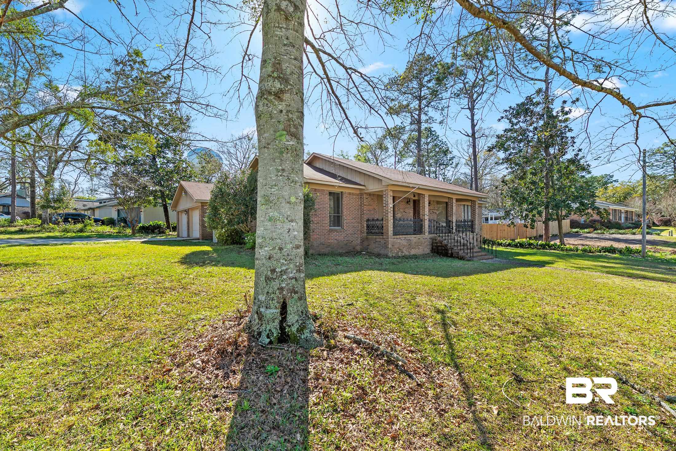 176 Ridgewood Drive Daphne, AL 36526 - Photo 3 of 32 Front 3