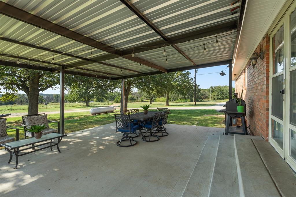 917 Cole Lane Sunset, TX 76270 - Photo 20 of 40 a view of a child park