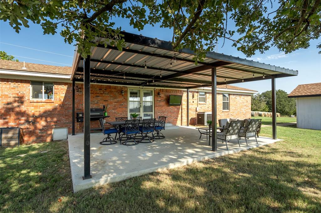 917 Cole Lane Sunset, TX 76270 - Photo 21 of 40 a view of outdoor space yard and porch