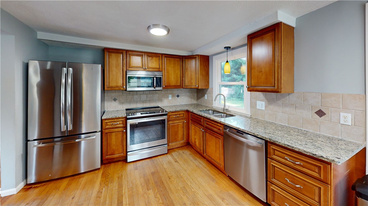74 Fales Road Bristol, RI 02809 - Photo 11 of 44