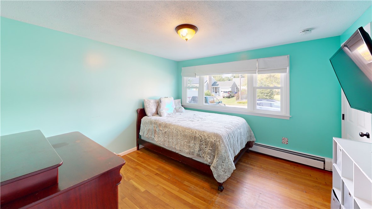 74 Fales Road Bristol, RI 02809 - Photo 23 of 44 2nd Bedroom