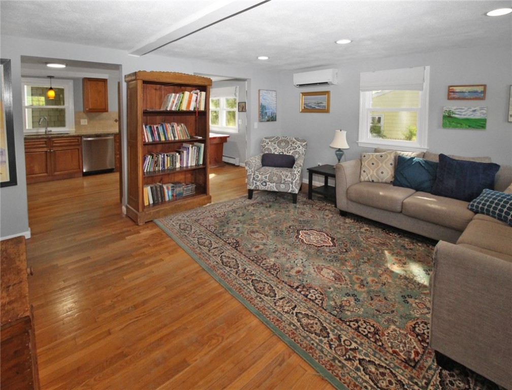 74 Fales Road Bristol, RI 02809 - Photo 9 of 44