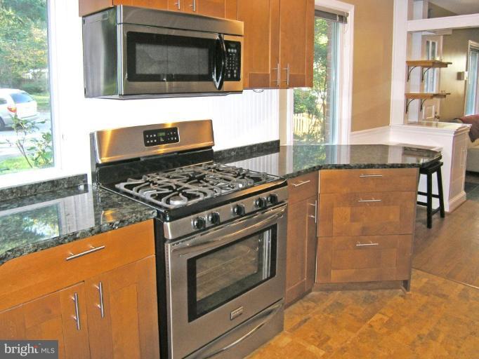 4 Knox Place Silver Spring, MD 20901 - Photo 12 of 26 Kitchen