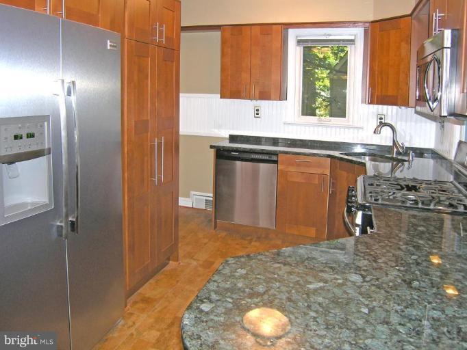 4 Knox Place Silver Spring, MD 20901 - Photo 13 of 26 Kitchen #2
