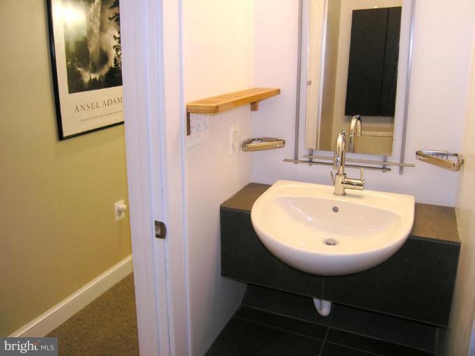 4 Knox Place Silver Spring, MD 20901 - Photo 3 of 26 Bath #2