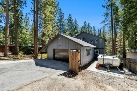 $1,099,000 | 1575 Crystal Air Drive, South Lake Tahoe, CA 96150