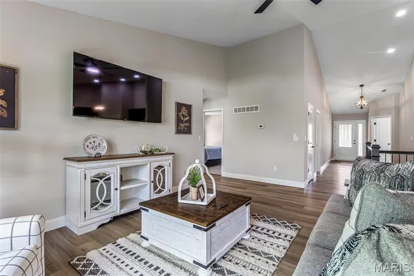 $454,353 | 1517 Louisiana Drive, Herculaneum, MO 63048