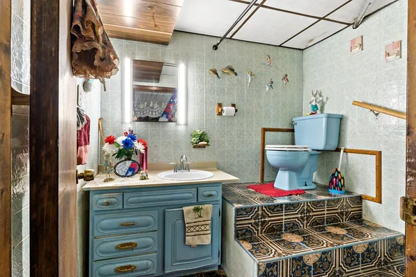 $675,000 | 86-88 Division Street, North Attleboro, MA 02760