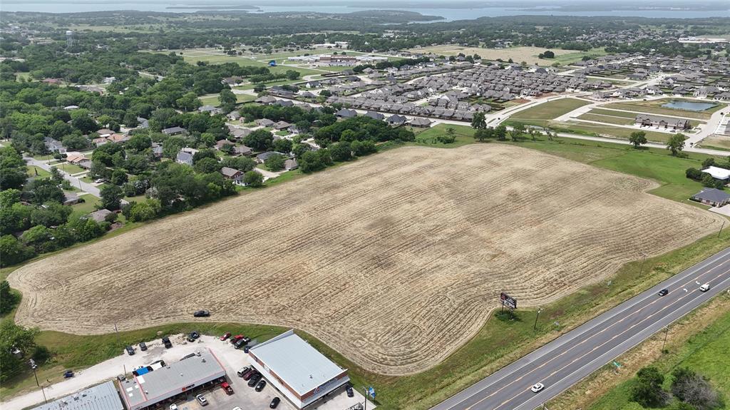 377 Pilot Point Pilot Point, TX 76258 - Photo 8 of 10 Bird's eye view
