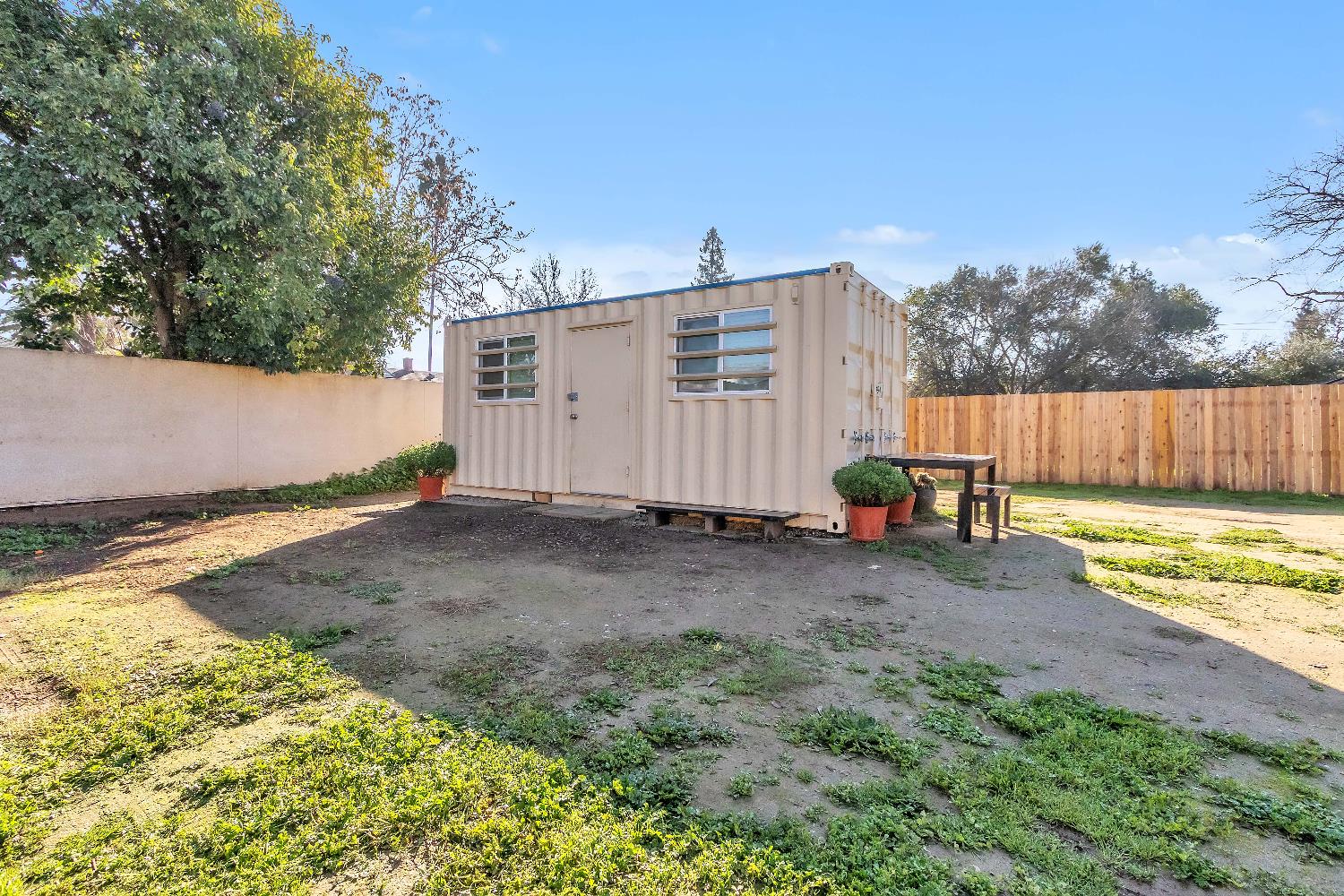 4194 63rd Street Sacramento, CA 95820 - Photo 11 of 41 a view of a backyard of the house