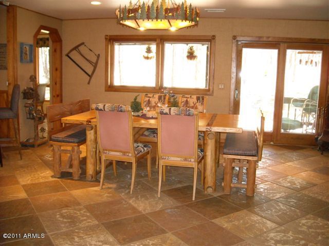 8100 North Roundtree Road Flagstaff, AZ 86001 - Photo 1 of 3 Dining Room