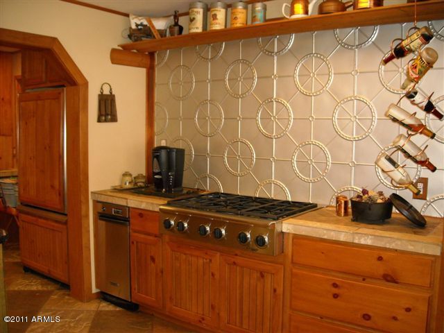 8100 North Roundtree Road Flagstaff, AZ 86001 - Photo 2 of 3 Gourmet Kitchen