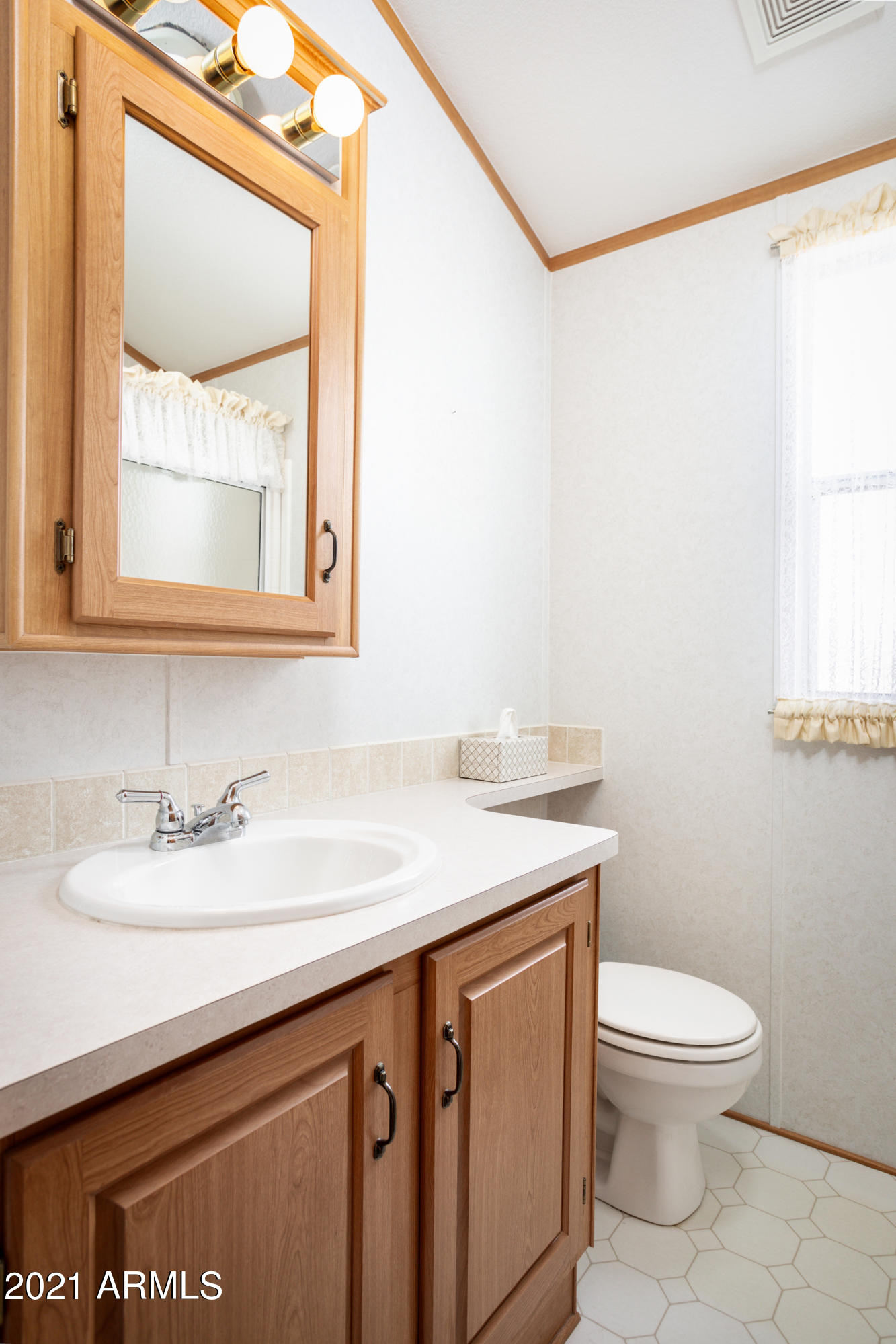 2210 Rodeo Road Overgaard, AZ 85933 - Photo 13 of 27 2210 Rodeo Rd