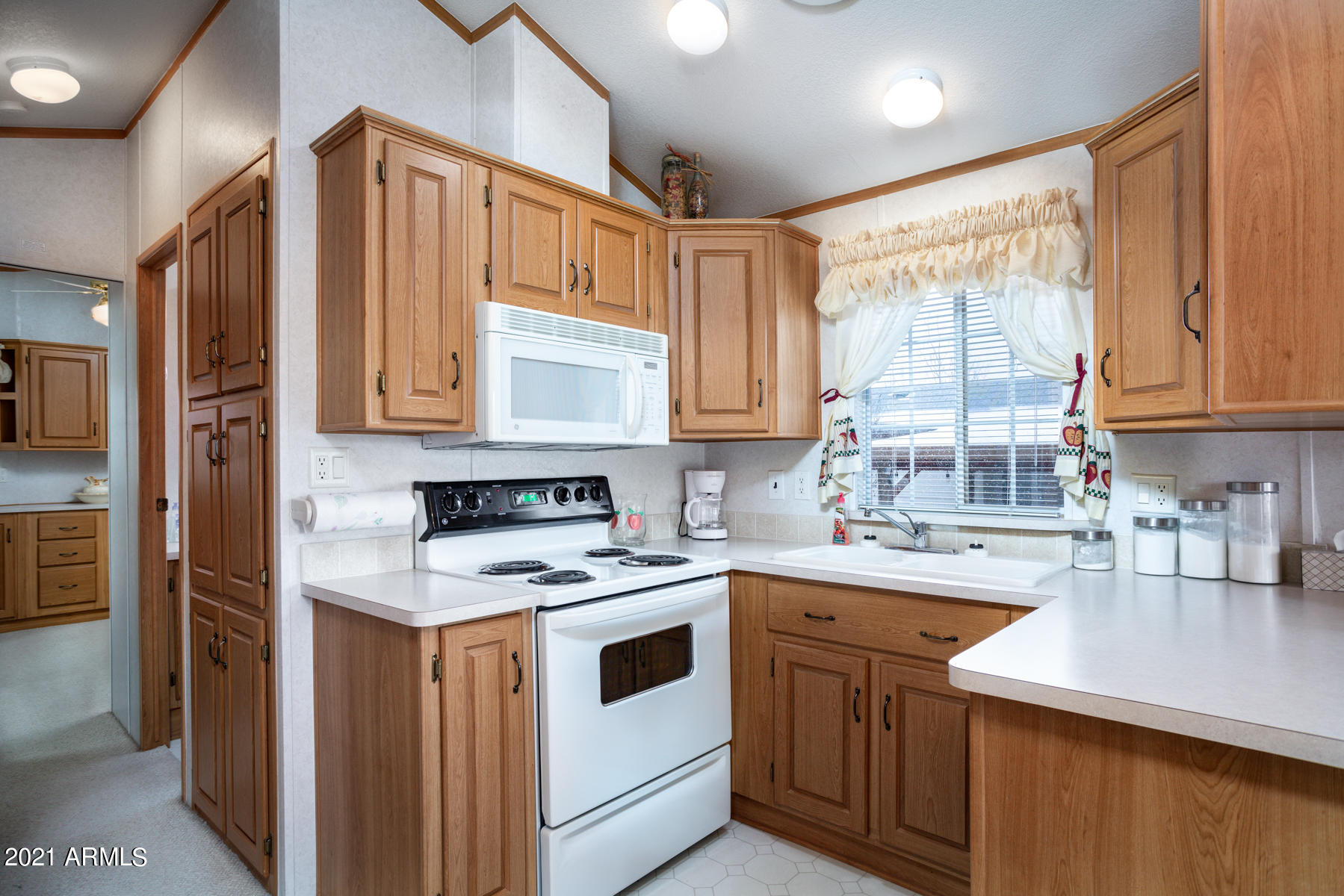 2210 Rodeo Road Overgaard, AZ 85933 - Photo 6 of 27 2210 Rodeo Rd