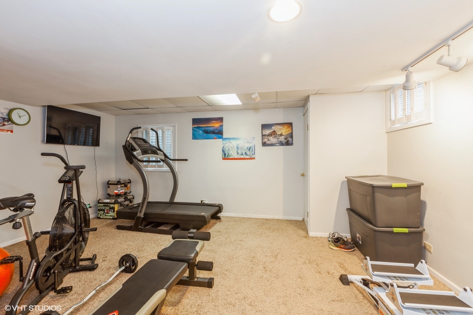 446 Quail Drive Naperville, IL 60565 - Photo 21 of 24 a view of a room with gym equipment