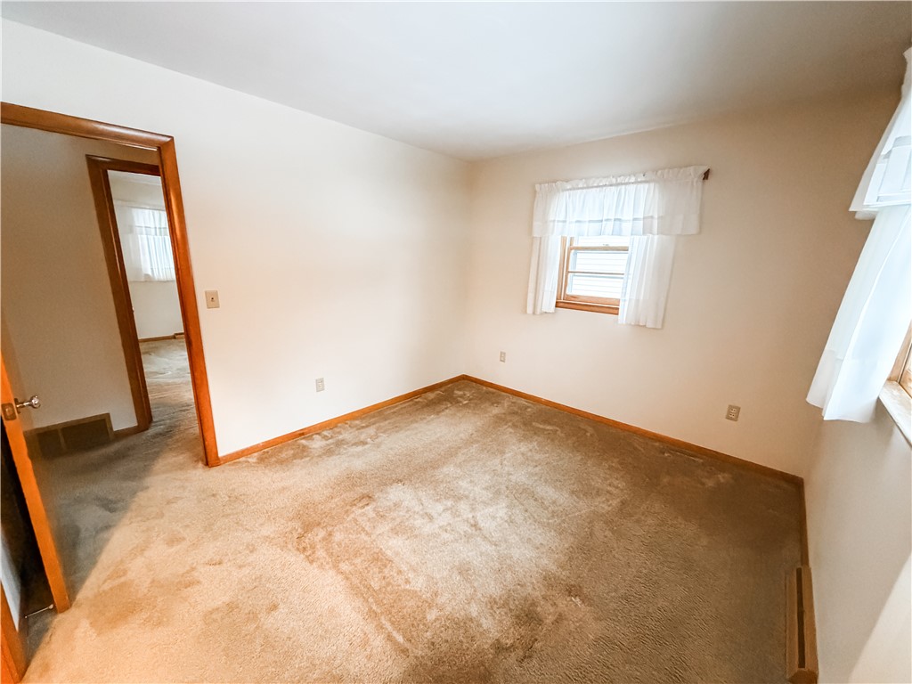 93 Capitol Street Auburn, NY 13021 - Photo 17 of 34