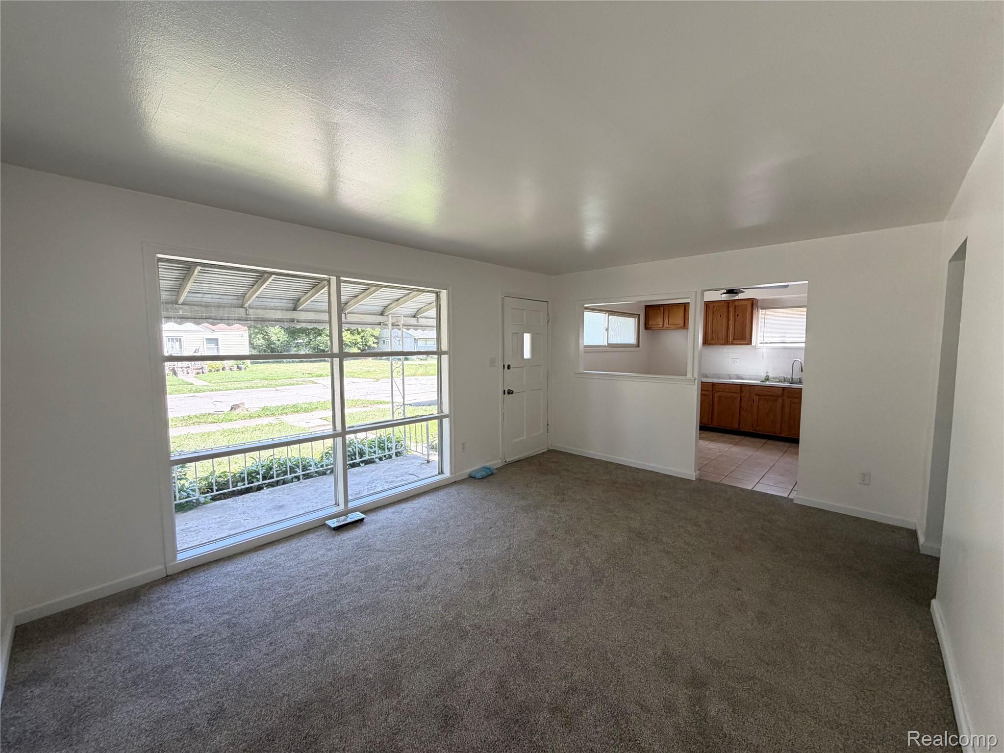 26225 Hopkins Street Inkster, MI 48141 - Photo 2 of 8 IMG_2382.jpeg