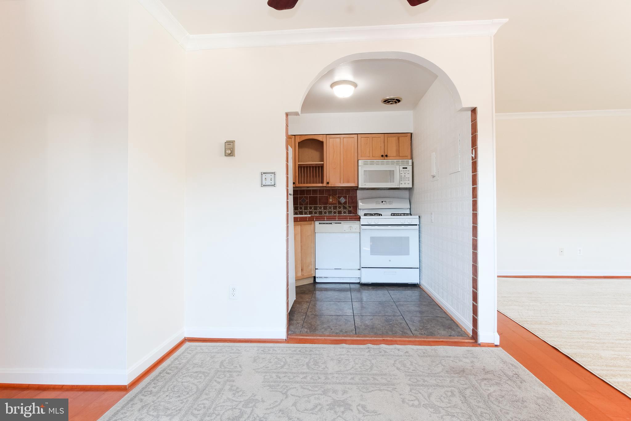 1508 South George Mason Drive, Unit 10 Arlington, VA 22204 - Photo 5 of 25 Dining Room/Kitchen