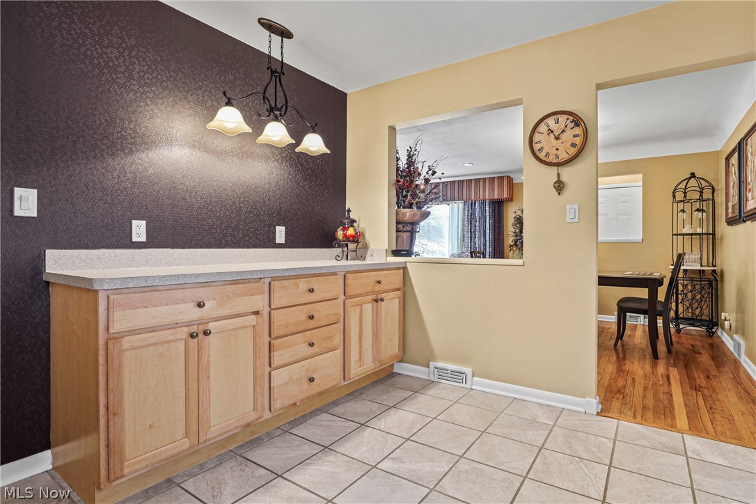 4820 North Sedgewick Road Cleveland, OH 44124 - Photo 10 of 30
