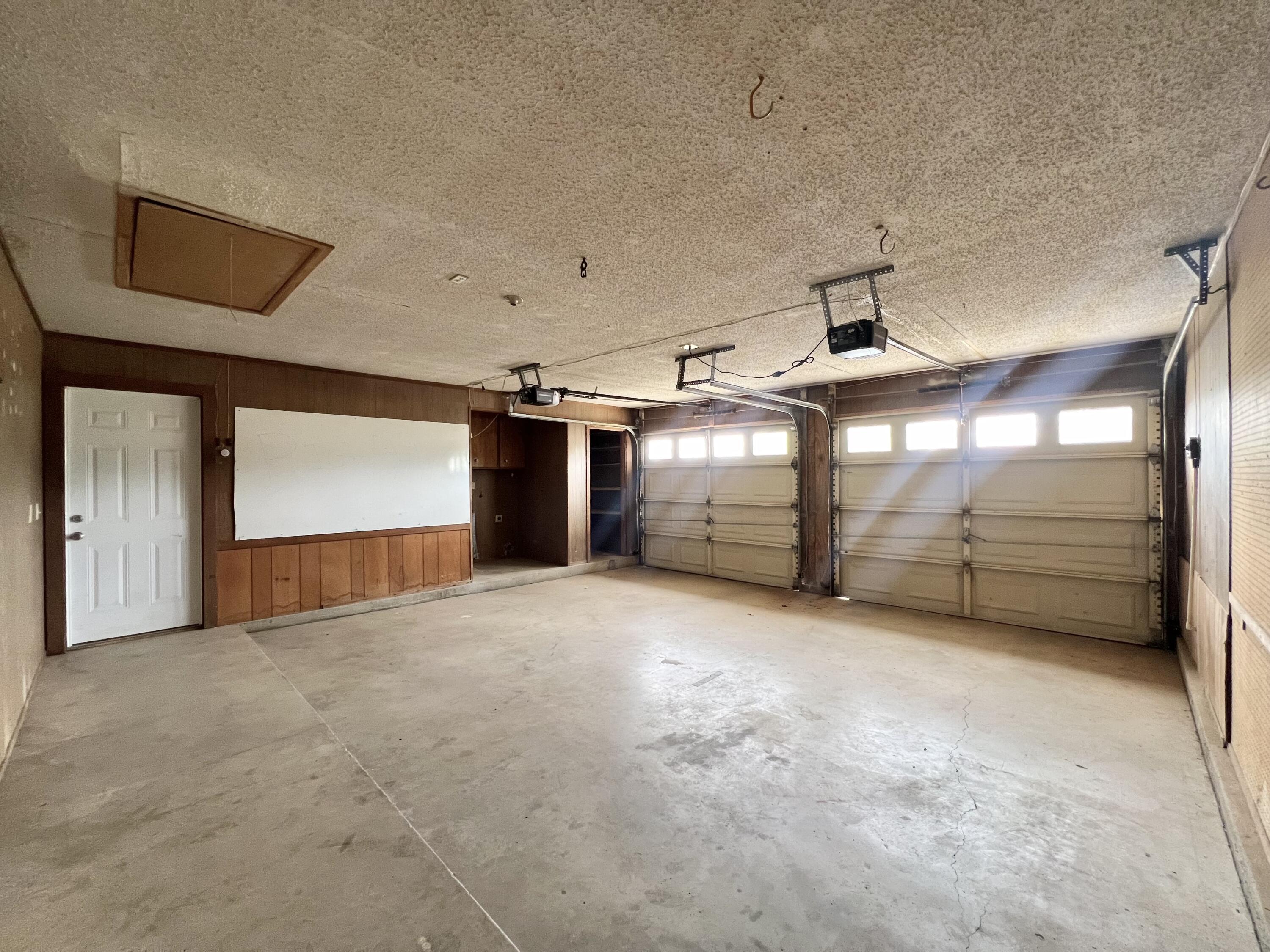 5113 13th Street, Unit A Lubbock, TX 79416 - Photo 14 of 25 a view of a garage