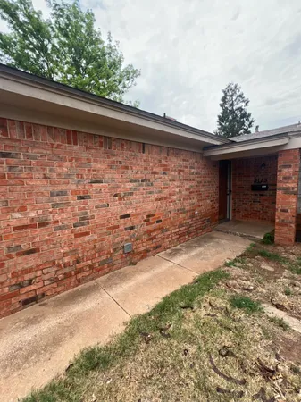 $1,200 | 5113 13th Street, Unit A, Lubbock, TX 79416