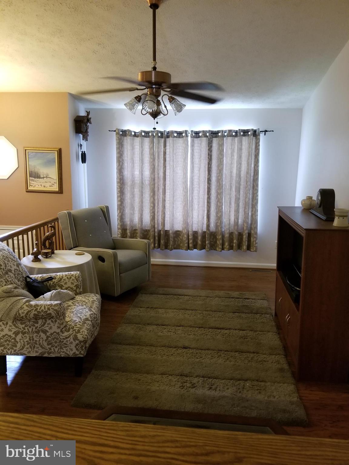 11705 Big Sandy Run Road Lusby, MD 20657 - Photo 5 of 45 Main level Livingroom