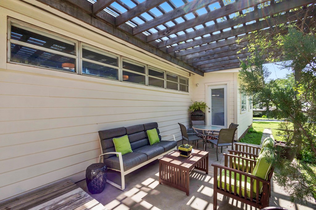 207 East Walnut Street Fredericksburg, TX 78624 - Photo 40 of 42 a outdoor living space with patio furniture