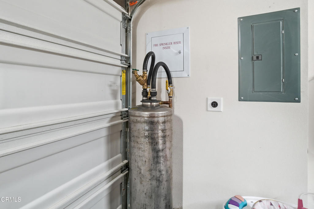 1873 Brittlebush Road Santa Paula, CA 93060 - Photo 33 of 48 Garage (1)