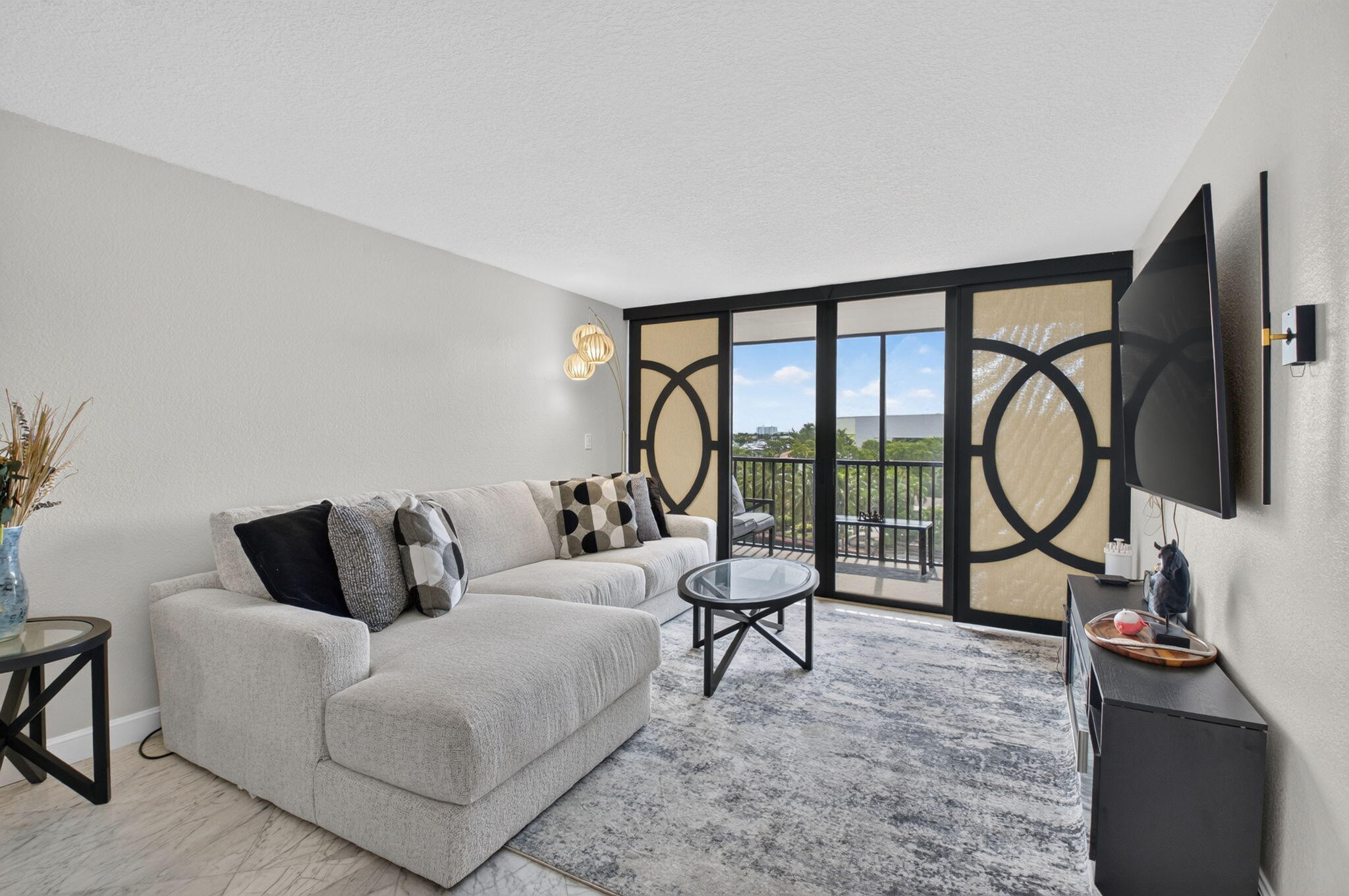 13 Royal Palm Way, Unit 5050 Boca Raton, FL 33432 - Photo 12 of 41 21-web-or-mls-DSC_9002