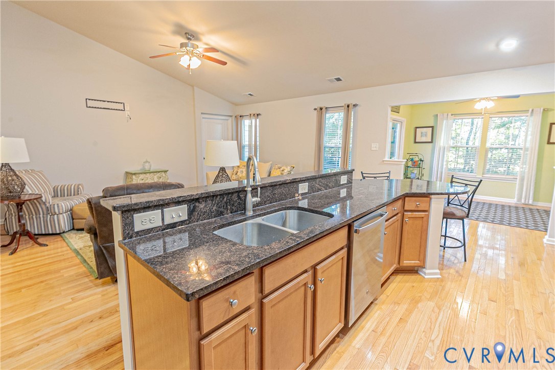 7533 South Franklins Way Quinton, VA 23141 - Photo 12 of 46 a very nice looking kitchen with a large window