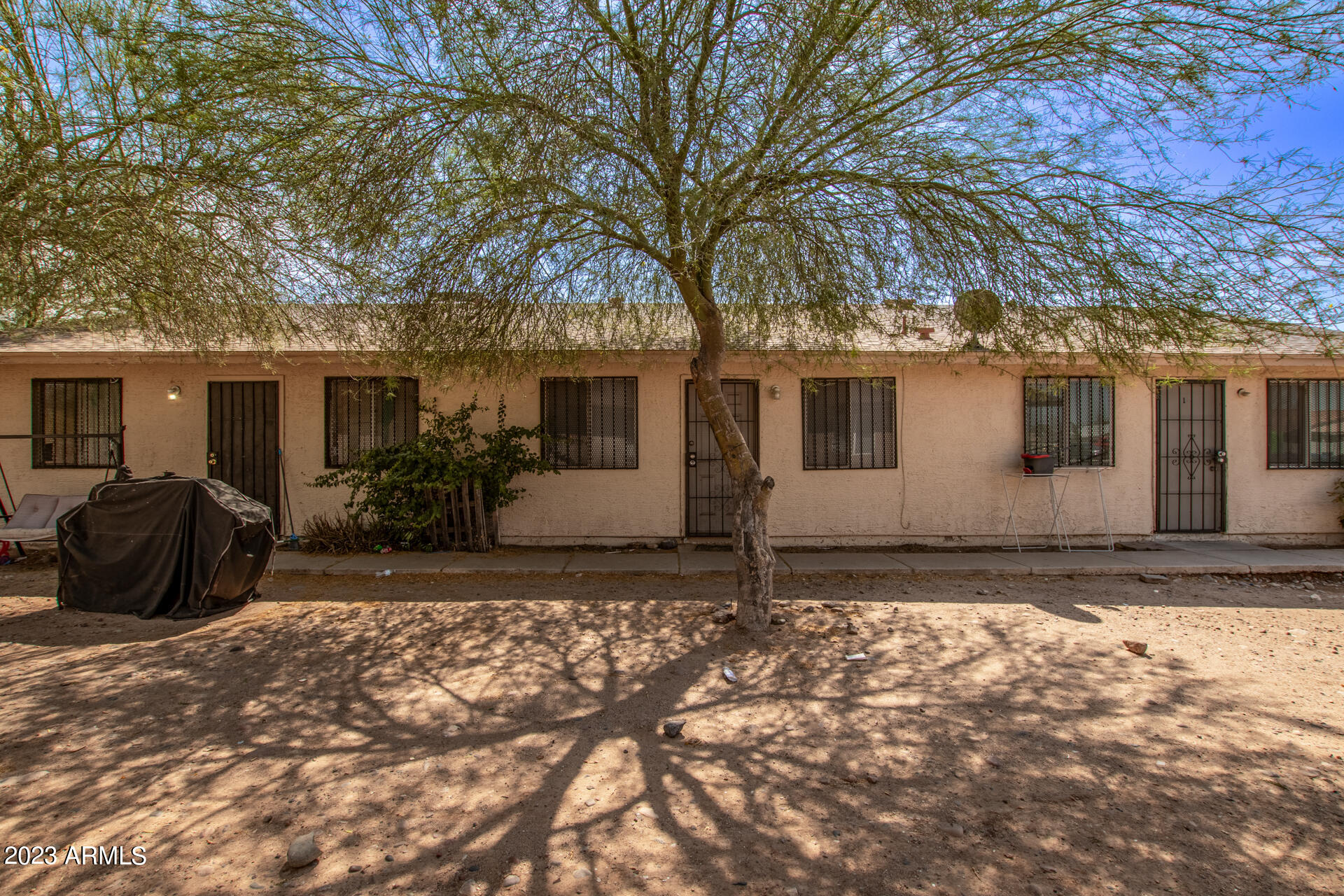 3128 East Chipman Road Phoenix, AZ 85040 - Photo 1 of 4 01 Chipman 3128