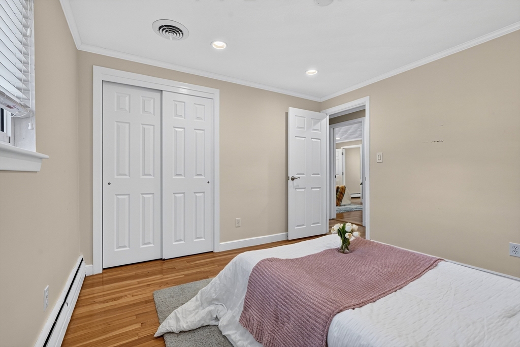 32 Bobolink Road Wellesley, MA 02481 - Photo 23 of 42
