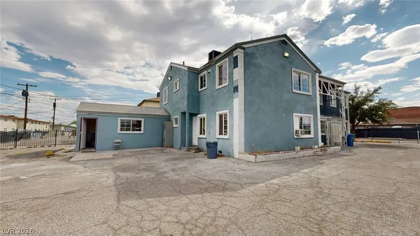 $1,800 | 530 East Oakey Boulevard, Unit A, Las Vegas, NV 89104