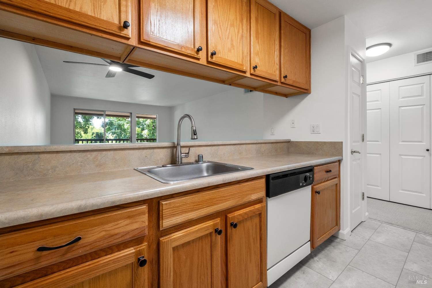 1540 Center Road, Unit 381 Novato, CA 94947 - Photo 25 of 32