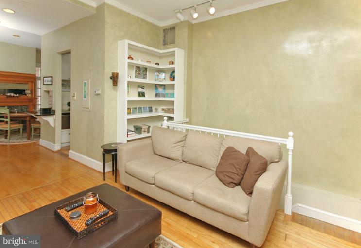 2017 Kalorama Road Northwest, Unit 2 Washington, DC 20009 - Photo 19 of 22 Living Room