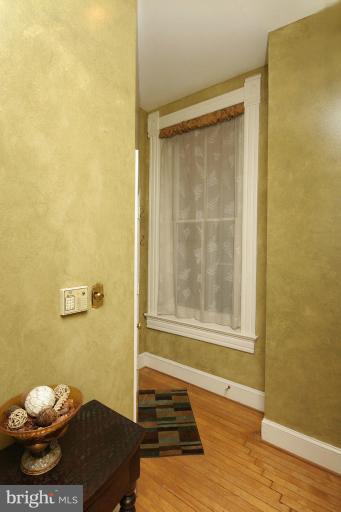 2017 Kalorama Road Northwest, Unit 2 Washington, DC 20009 - Photo 5 of 22 Foyer